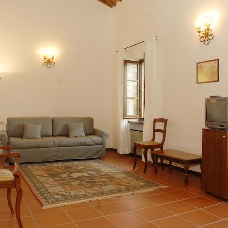 Гостьовий будинок Relais Borgo Di Toiano Совічілле Екстер'єр фото