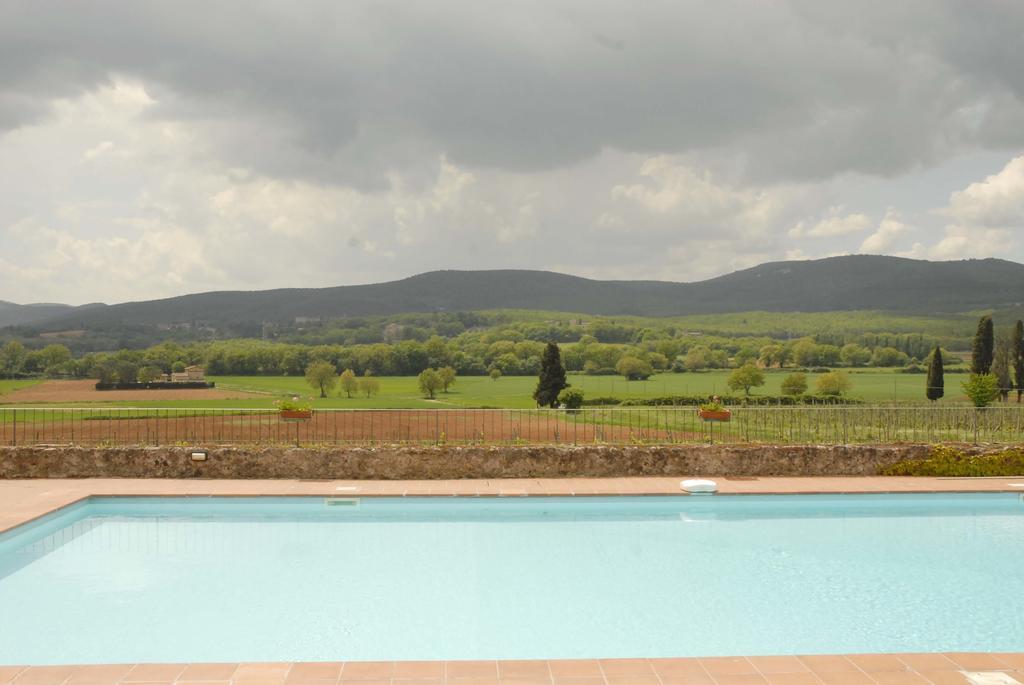Гостьовий будинок Relais Borgo Di Toiano Совічілле Екстер'єр фото