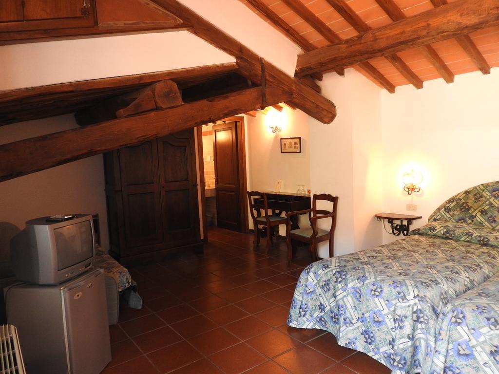 Гостьовий будинок Relais Borgo Di Toiano Совічілле Екстер'єр фото