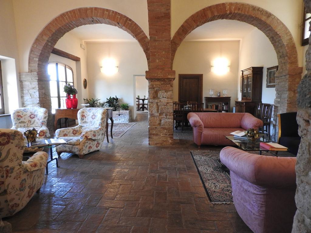 Гостьовий будинок Relais Borgo Di Toiano Совічілле Екстер'єр фото